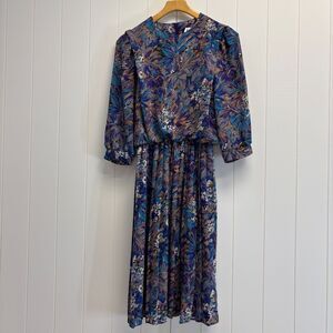Vintage VLP Petites Women Secretary Librarian Dress Size 10P Abstract Pleated